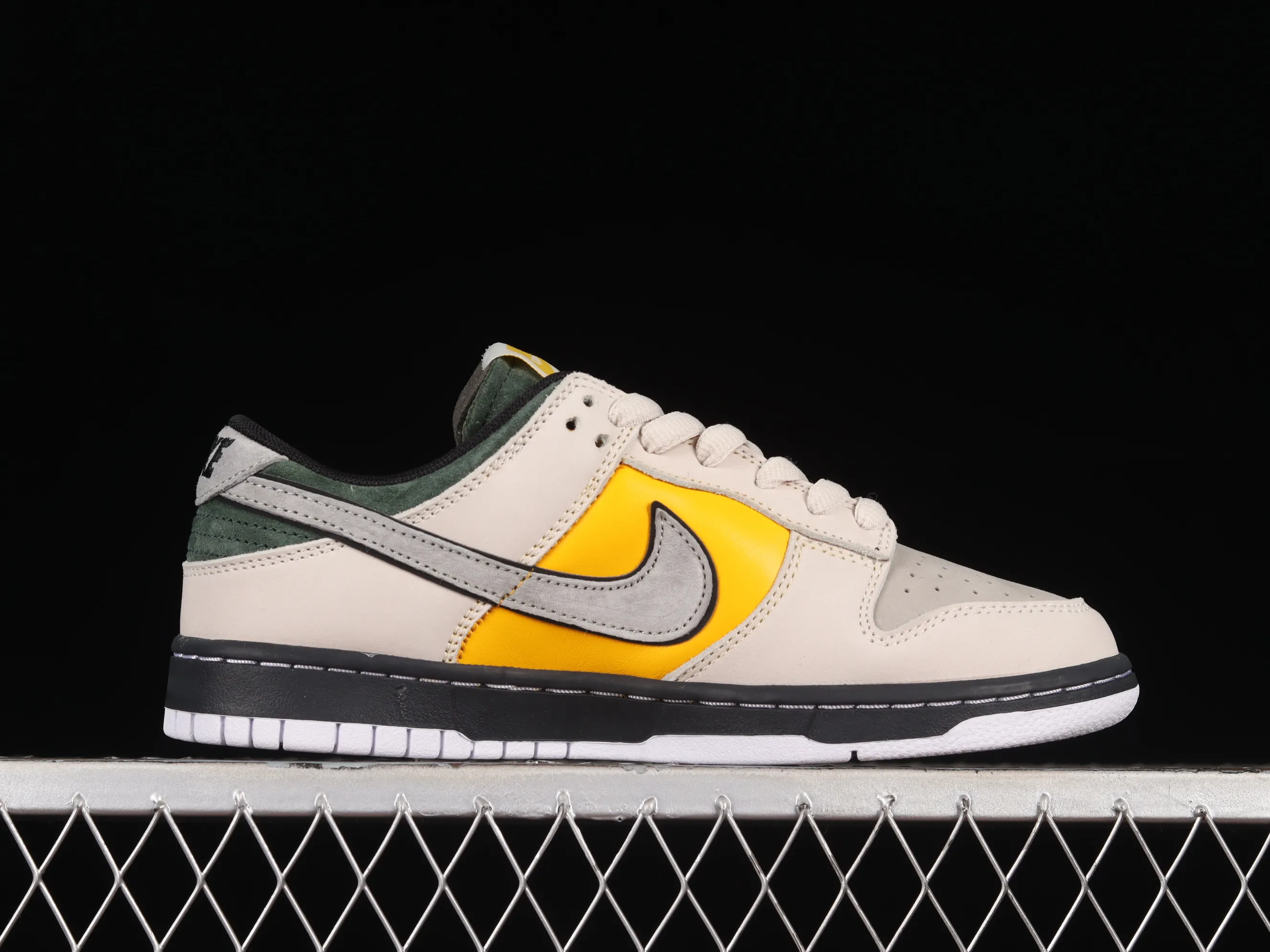 All categories Nk SB Dunk series Nk SB Dunk Low low-top sneakers Nk SB Dunk Low "Kobe" Kobe Bryant joint commemorative model SB low-top sports and leisure sneakers LF2428-005